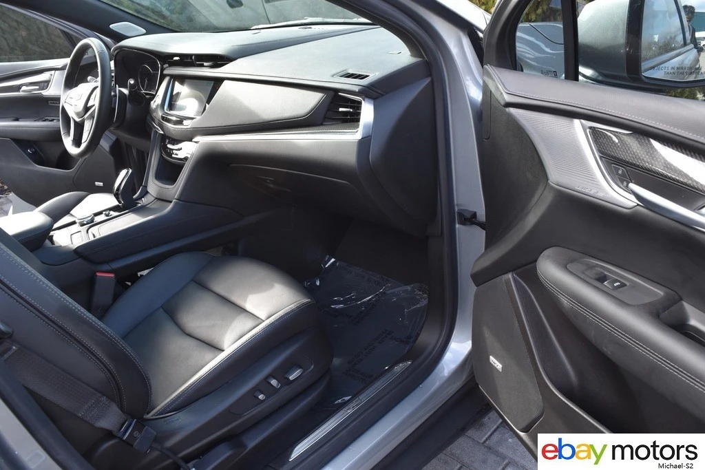 2025 Cadillac XT5 - Image 16 of 21