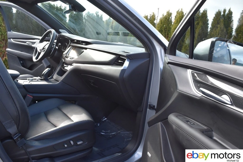 2025 Cadillac XT5 - Image 17 of 21