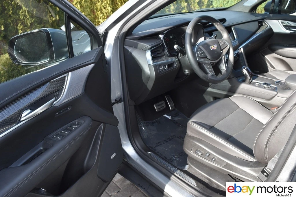 2025 Cadillac XT5 - Image 11 of 21