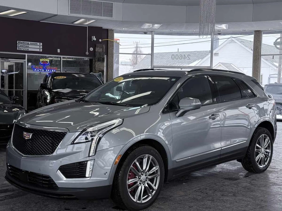 2025 Cadillac XT5 - Image 2 of 21