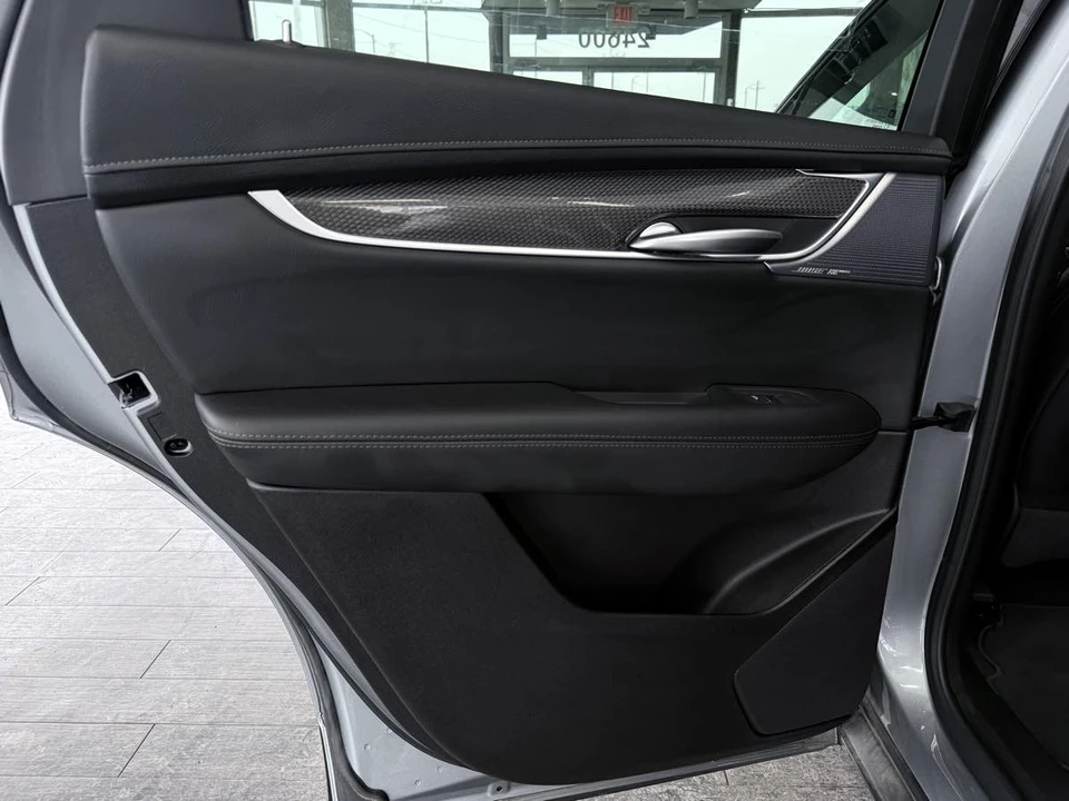 2025 Cadillac XT5 - Image 19 of 21
