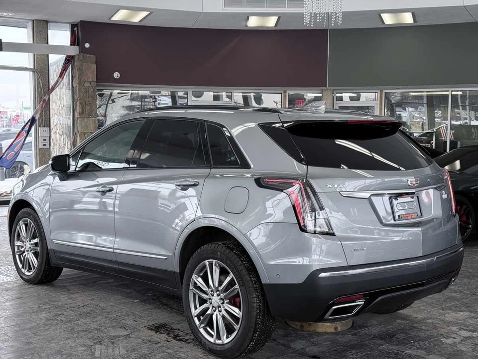 2025 Cadillac XT5 - Image 9 of 21