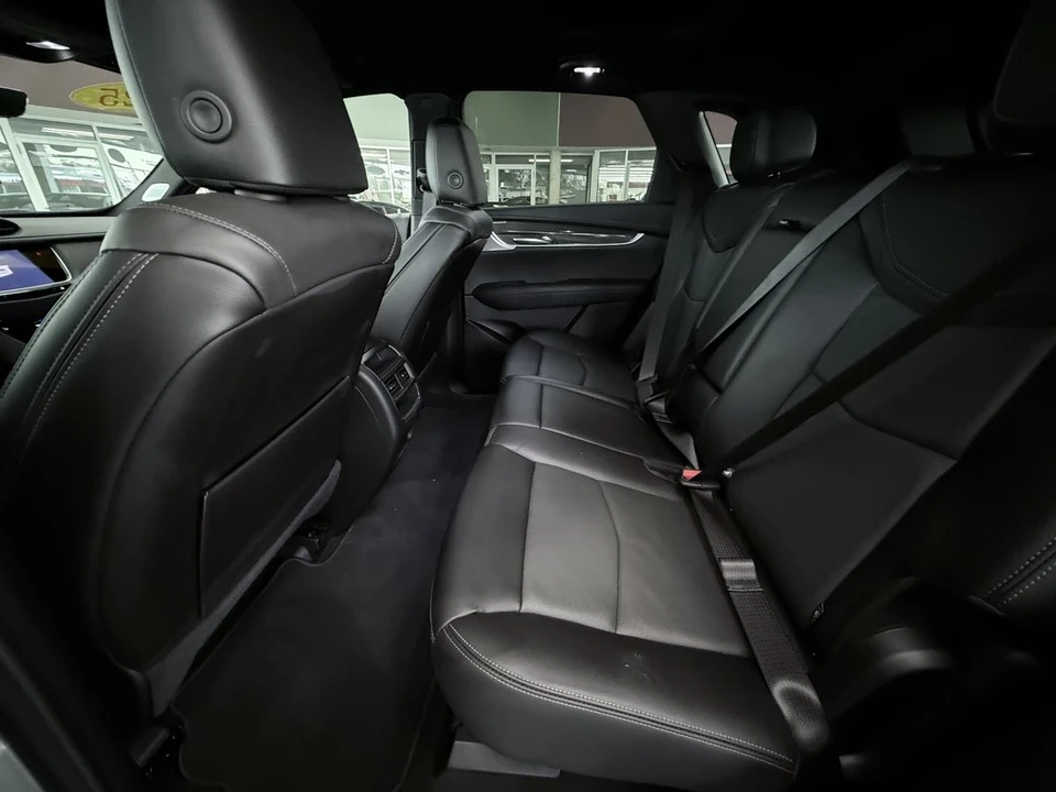 2025 Cadillac XT5 - Image 17 of 21