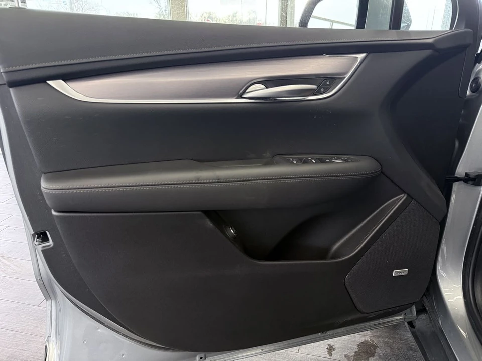 2025 Cadillac XT5 - Image 26 of 31