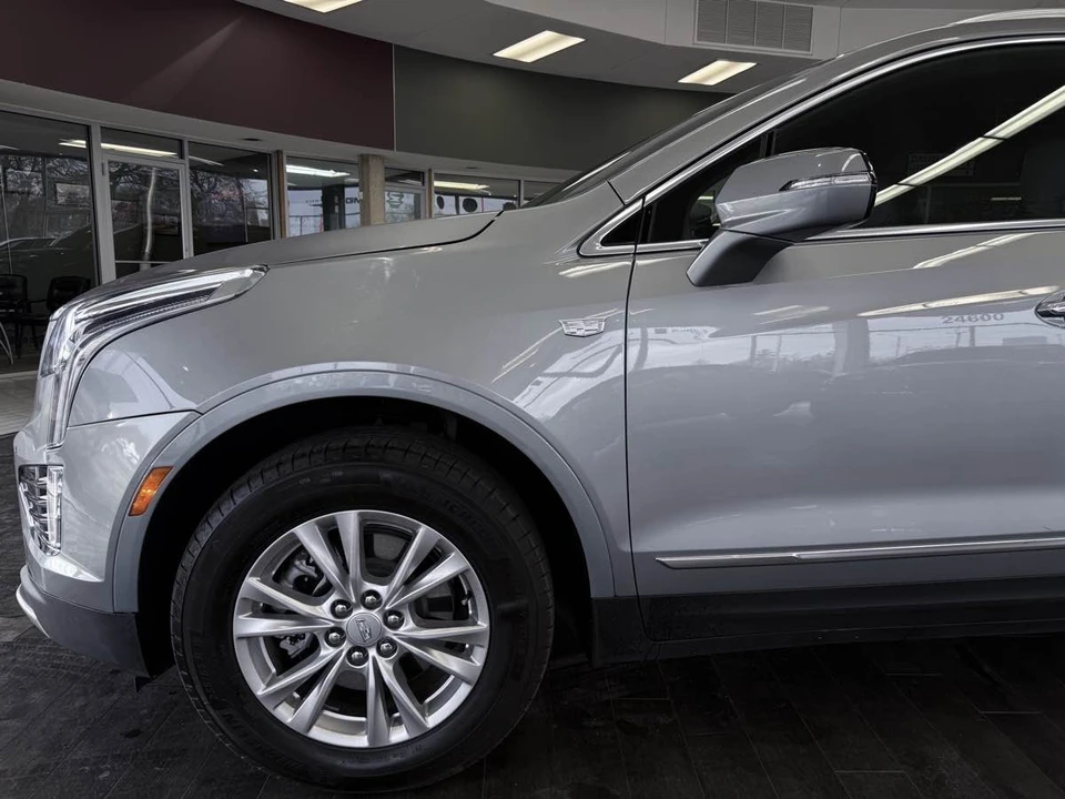 2025 Cadillac XT5 - Image 21 of 31