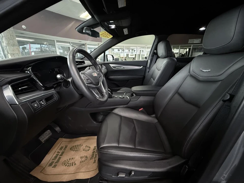 2025 Cadillac XT5 - Image 25 of 31