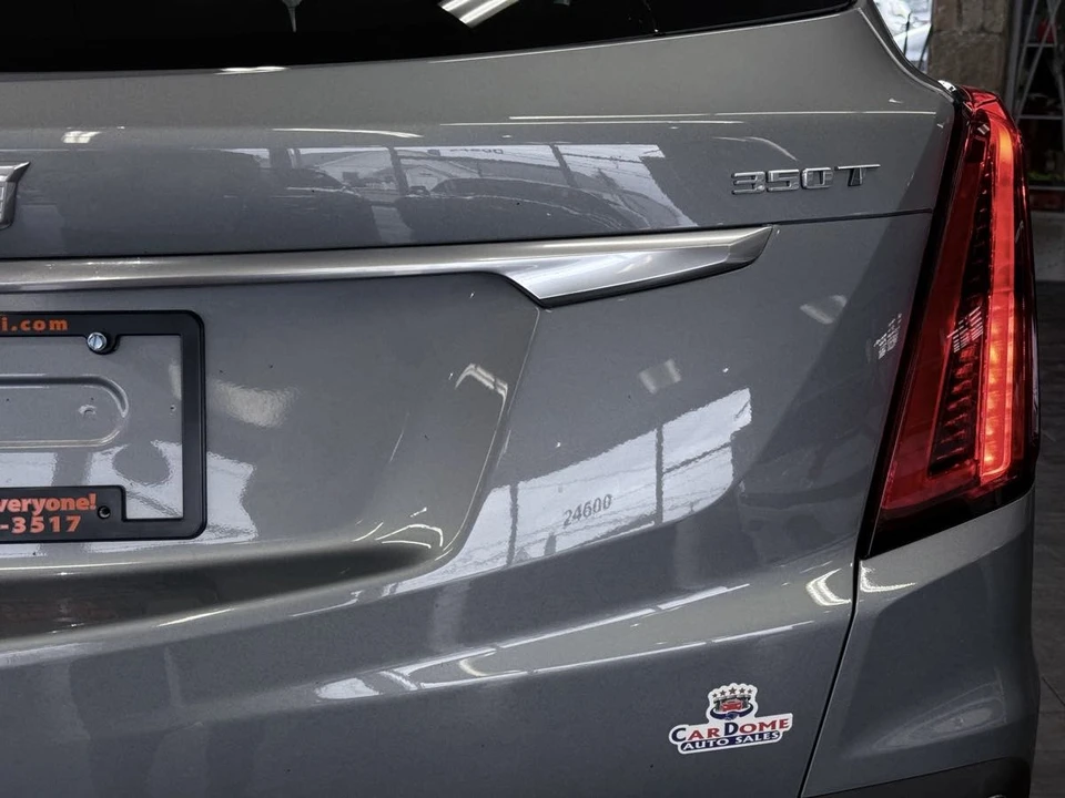 2025 Cadillac XT5 - Image 15 of 31