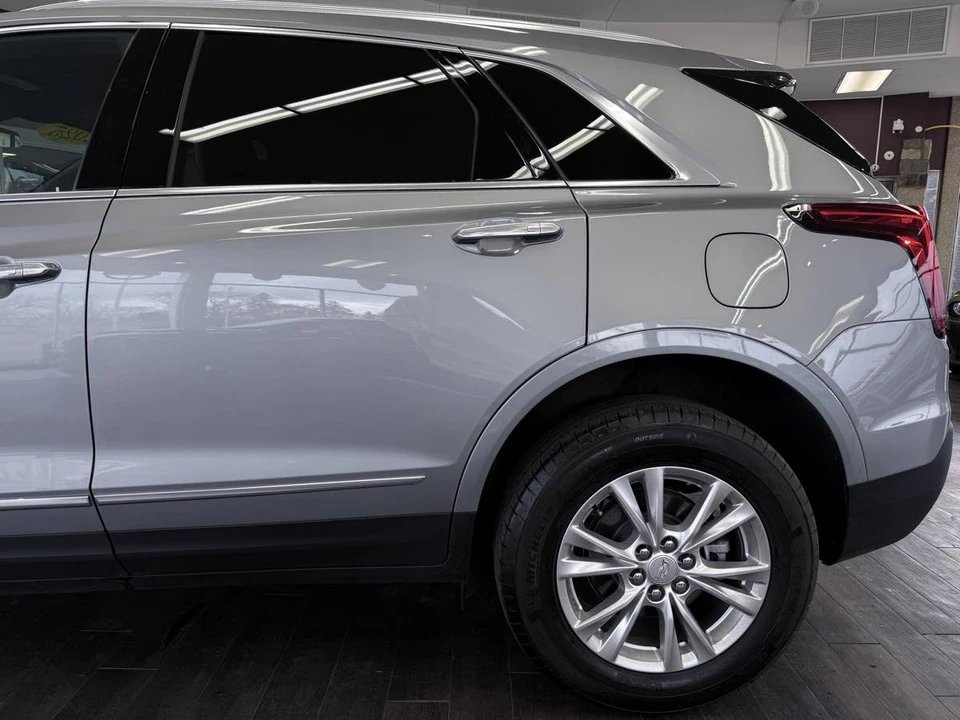 2025 Cadillac XT5 - Image 20 of 31