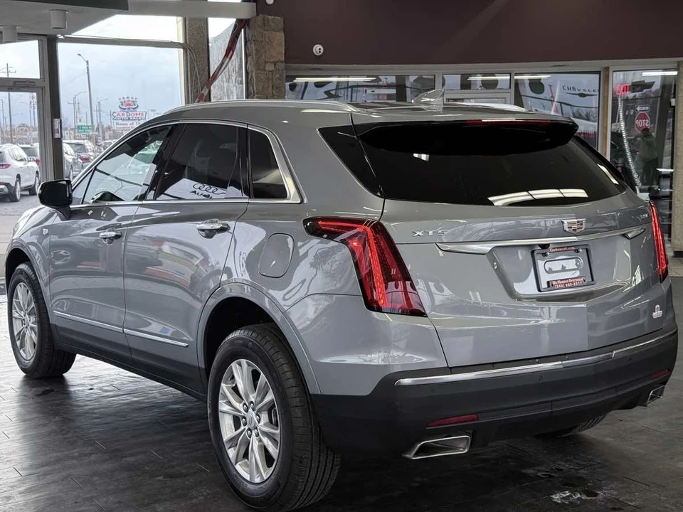 2025 Cadillac XT5 - Image 11 of 31