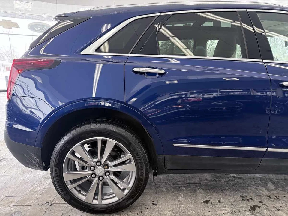2025 Cadillac XT5 - Image 6 of 21