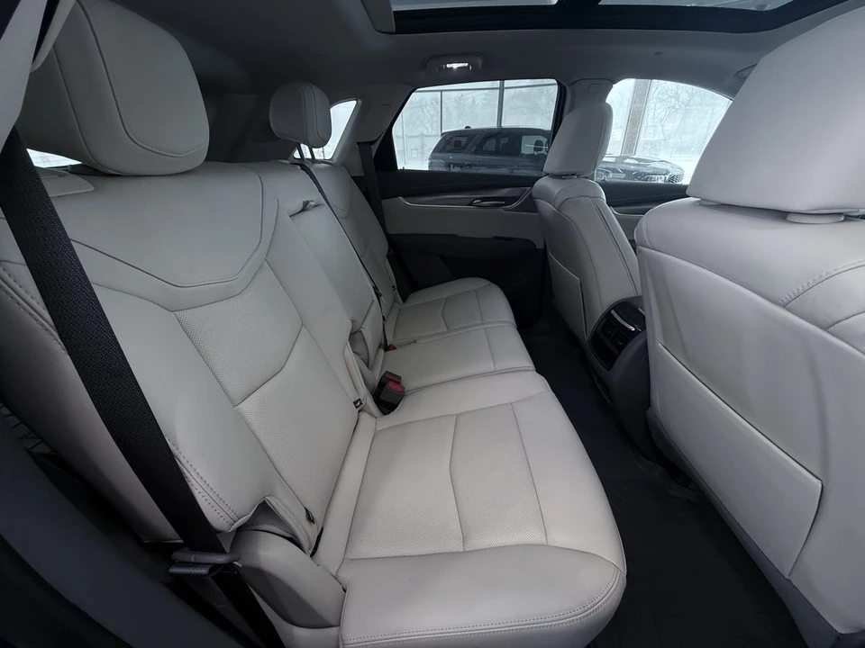 2025 Cadillac XT5 - Image 20 of 21