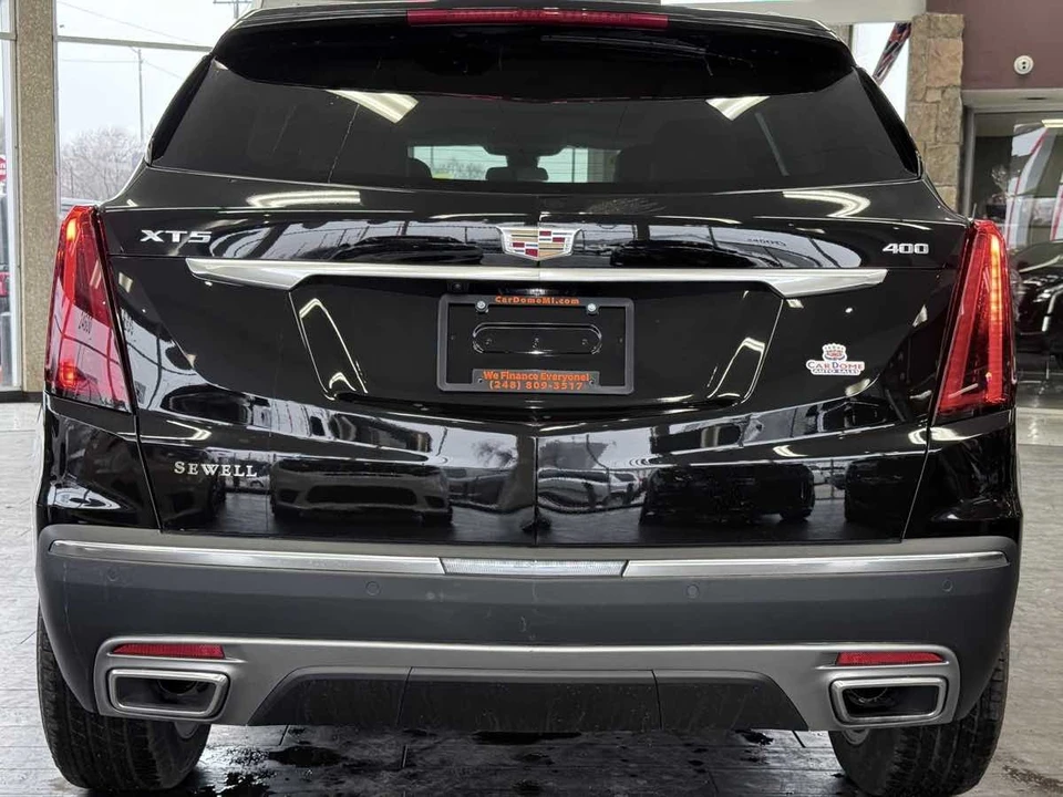 2025 Cadillac XT5 - Image 13 of 21