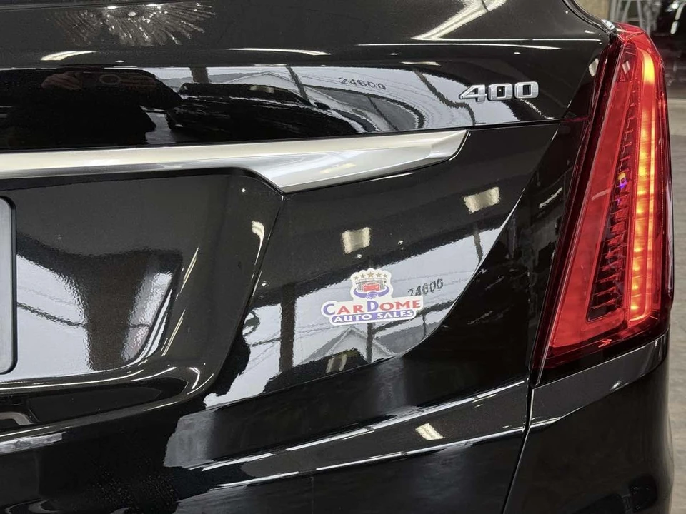 2025 Cadillac XT5 - Image 14 of 21