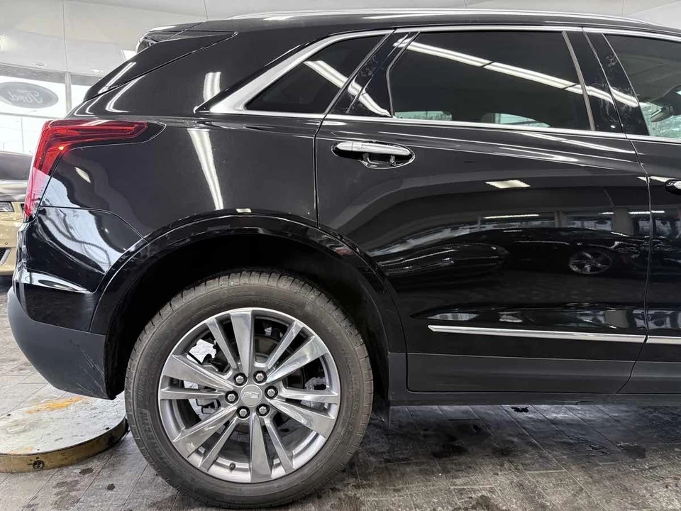 2025 Cadillac XT5 - Image 8 of 21