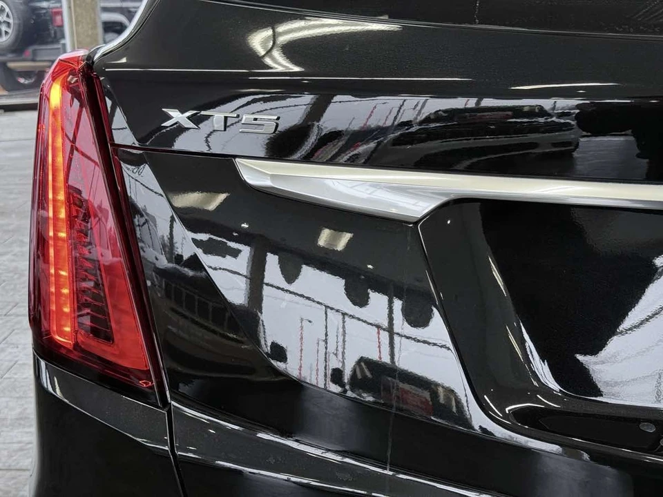 2025 Cadillac XT5 - Image 15 of 21