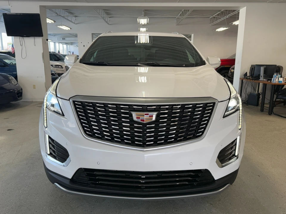 2025 Cadillac XT5 - Image 2 of 21
