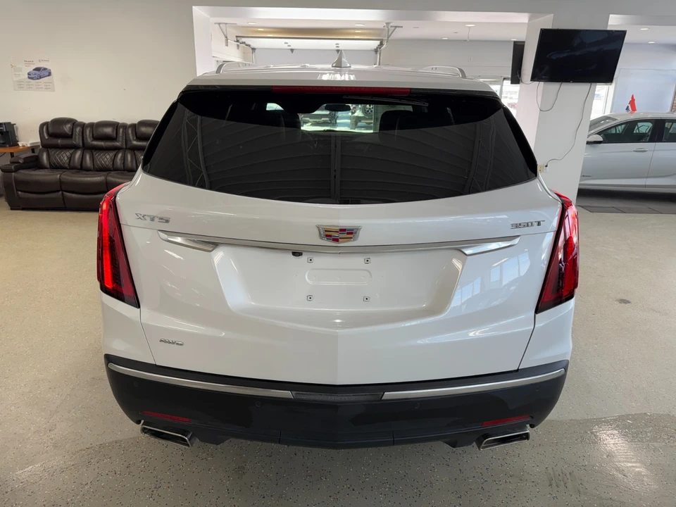 2025 Cadillac XT5 - Image 9 of 21
