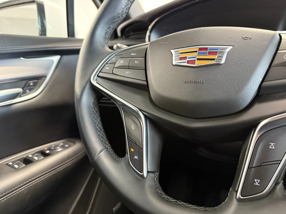 2025 Cadillac XT5 - Image 15 of 21