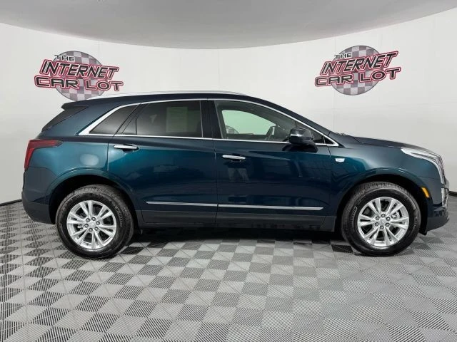 2025 Cadillac XT5 - Image 8 of 12