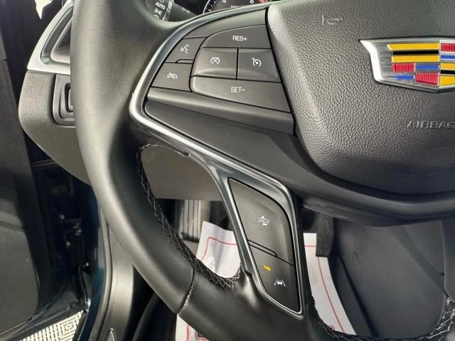 2025 Cadillac XT5 - Image 15 of 21