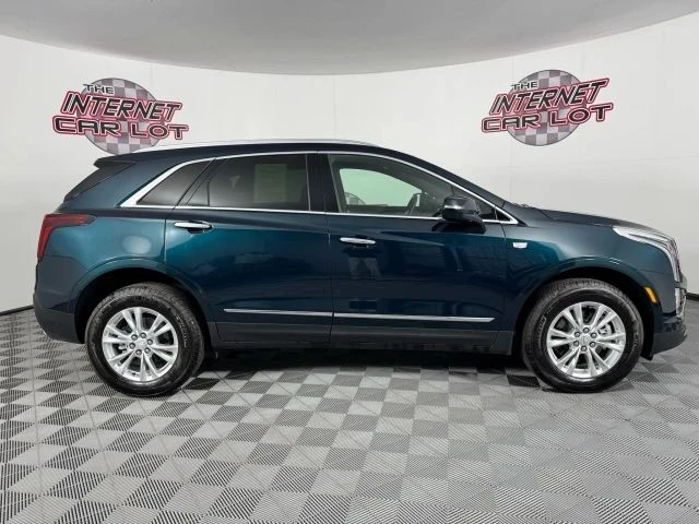 2025 Cadillac XT5 - Image 8 of 12