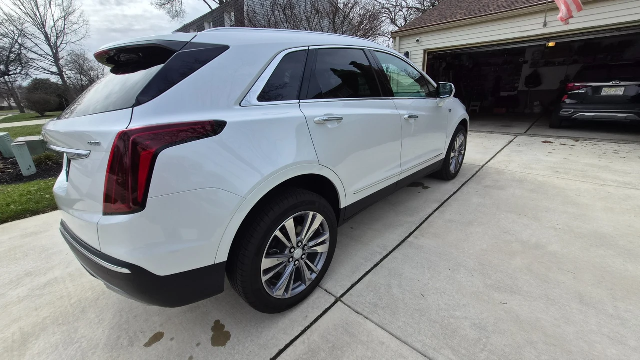 2025 Cadillac XT5 - Image 5 of 11