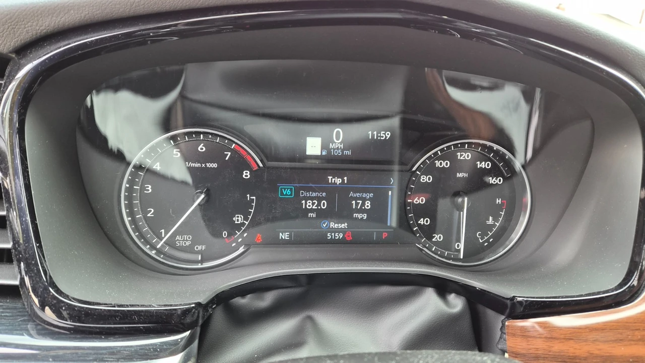 2025 Cadillac XT5 - Image 7 of 11