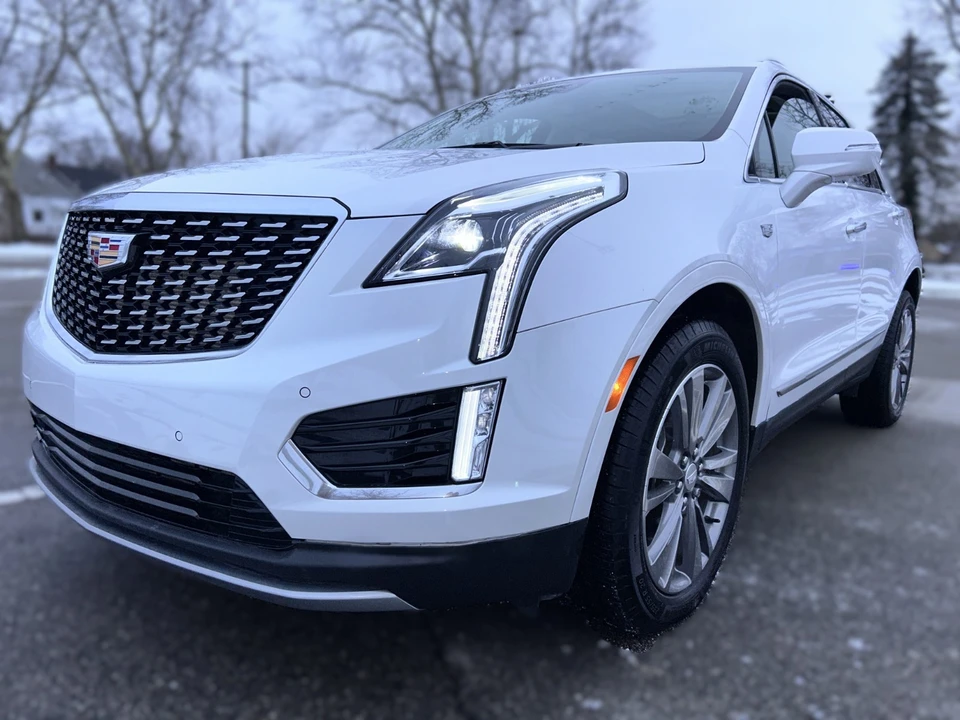 2025 Cadillac XT5 - Image 2 of 20