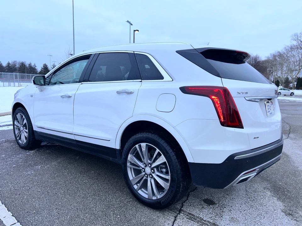 2025 Cadillac XT5 - Image 4 of 20