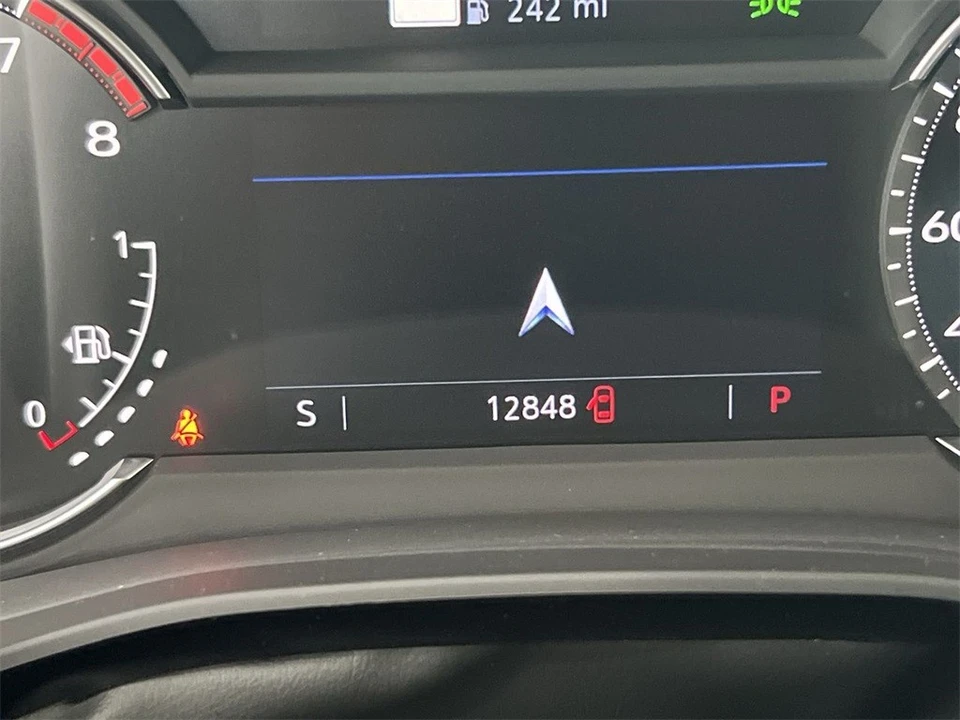 2025 Cadillac XT5 - Image 11 of 12