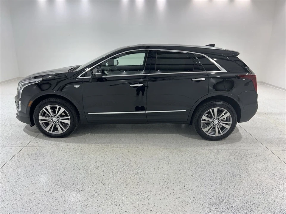 2025 Cadillac XT5 - Image 5 of 12