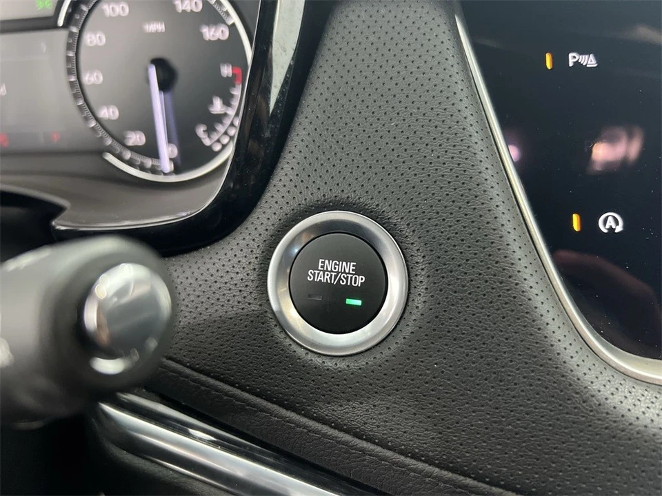 2025 Cadillac XT5 - Image 16 of 21