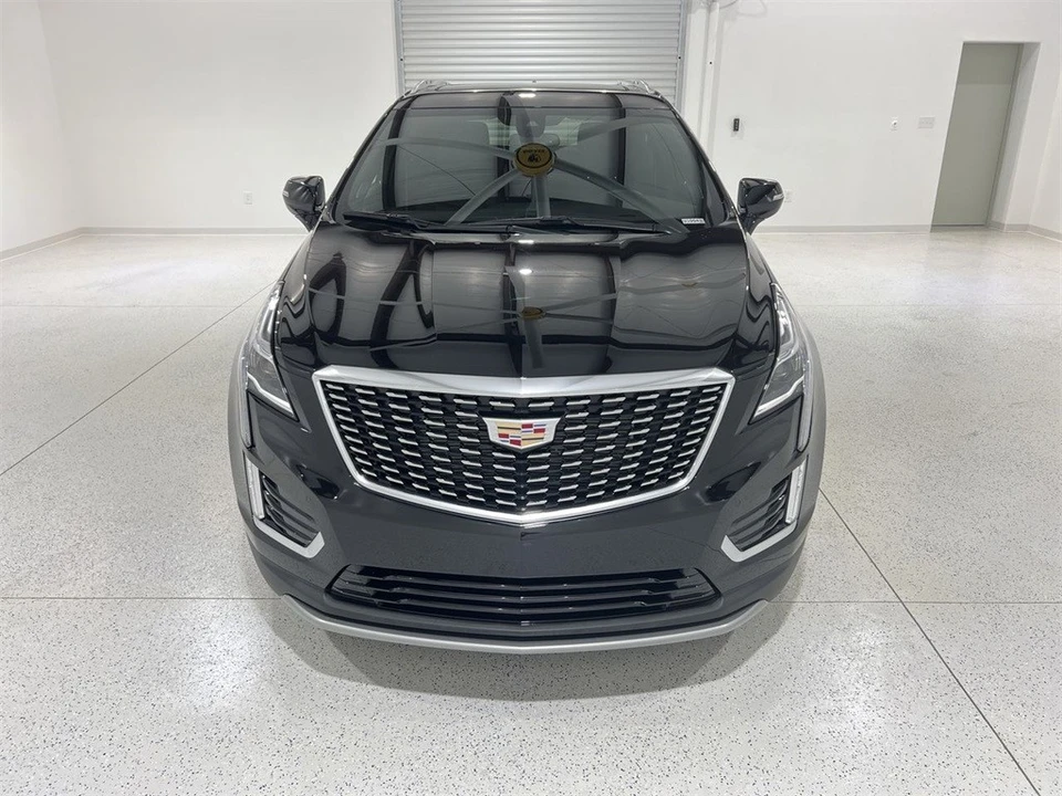 2025 Cadillac XT5 - Image 8 of 21