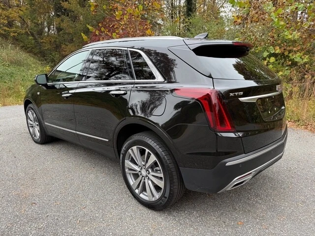 2025 Cadillac XT5 - Image 8 of 12