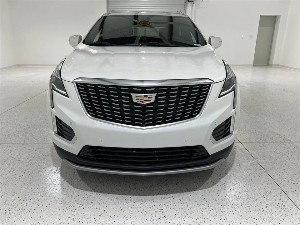 2025 Cadillac XT5 - Image 3 of 12
