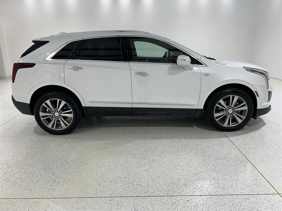2025 Cadillac XT5 - Image 9 of 12