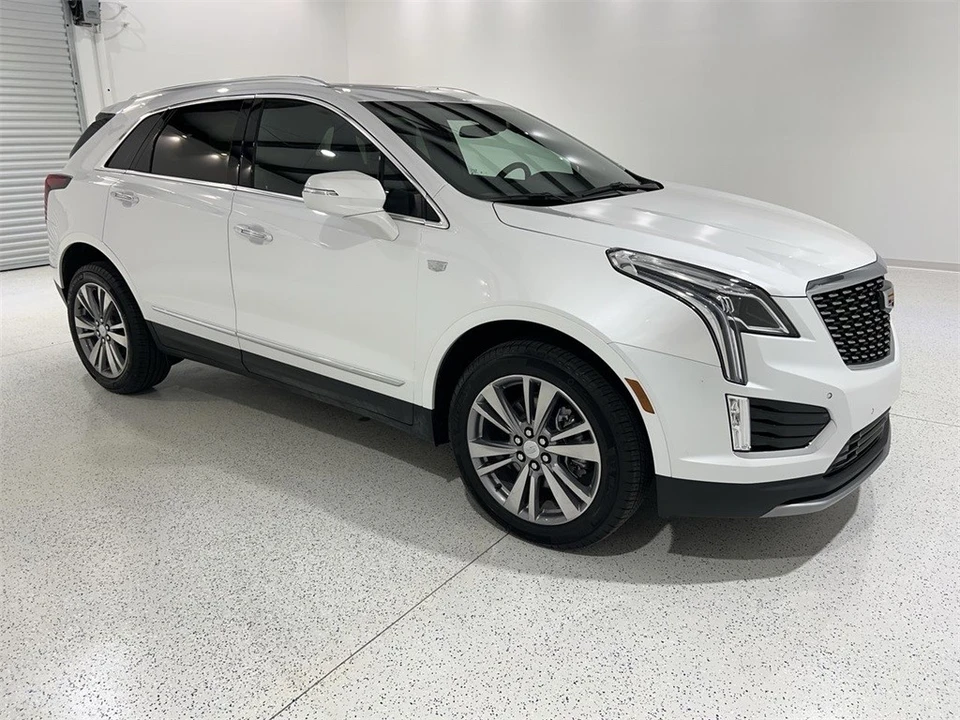 2025 Cadillac XT5 - Image 2 of 12
