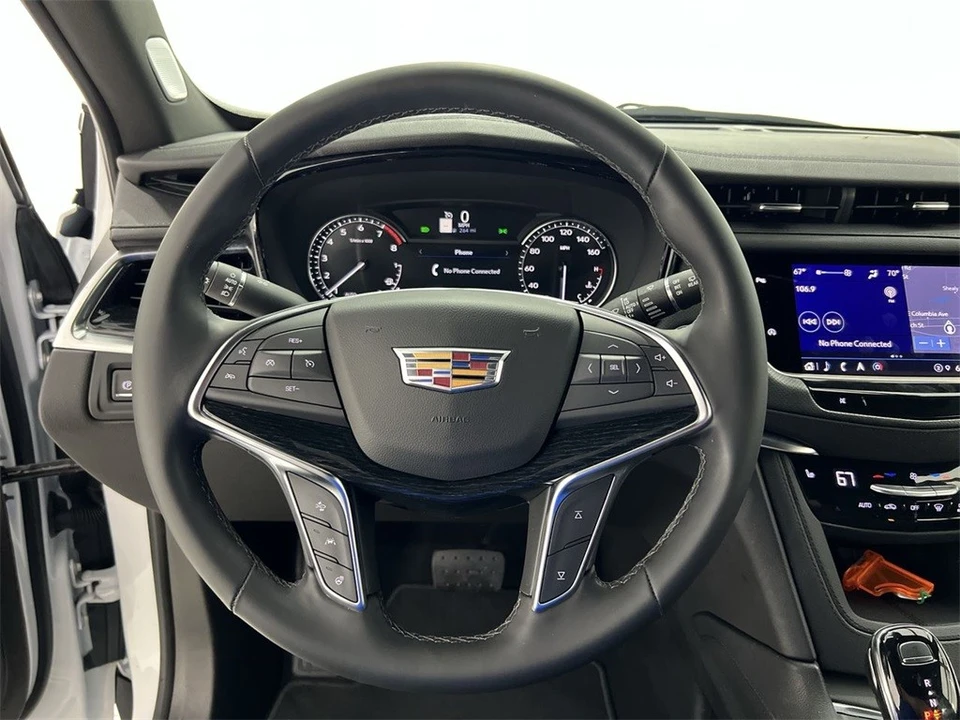 2025 Cadillac XT5 - Image 11 of 12