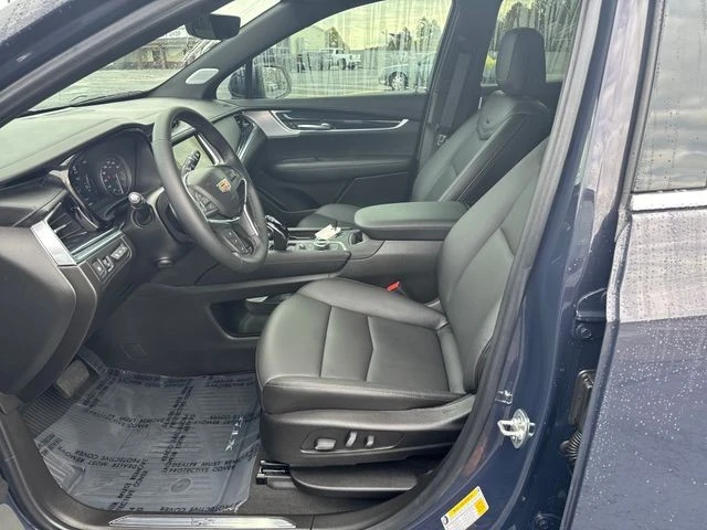2025 Cadillac XT5 - Image 9 of 12