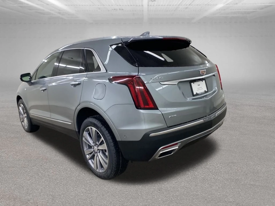 2025 Cadillac XT5 - Image 8 of 12