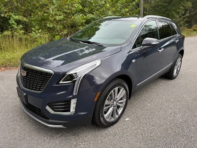2025 Cadillac XT5 - Image 2 of 12