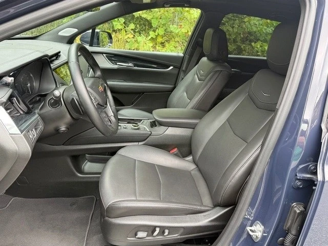 2025 Cadillac XT5 - Image 11 of 12
