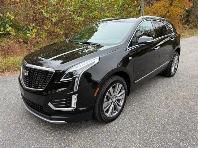 2025 Cadillac XT5 - Image 2 of 12