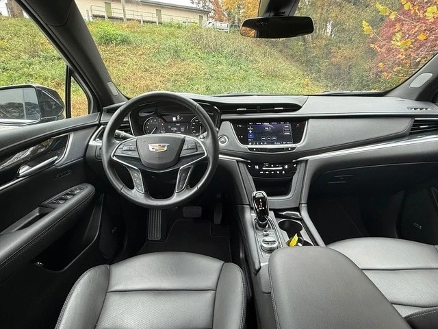 2025 Cadillac XT5 - Image 10 of 12