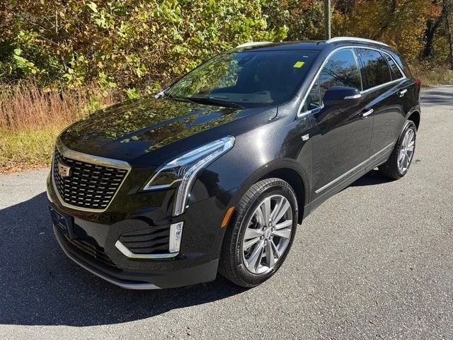 2025 Cadillac XT5 - Image 2 of 12
