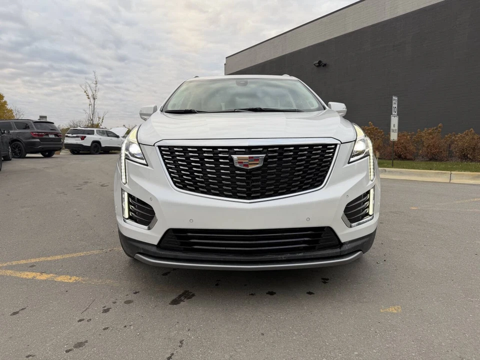 2025 Cadillac XT5 - Image 4 of 12