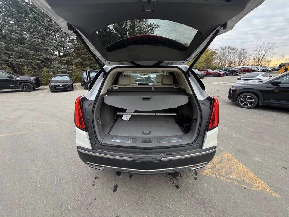 2025 Cadillac XT5 - Image 14 of 21