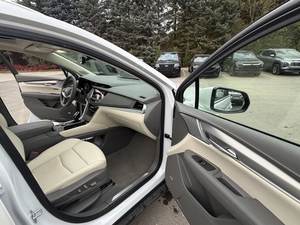 2025 Cadillac XT5 - Image 21 of 21