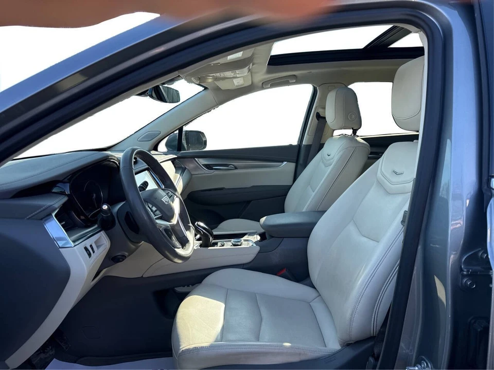 2025 Cadillac XT5 - Image 9 of 21