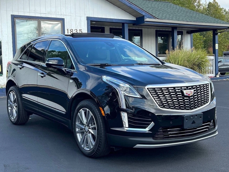 2025 Cadillac XT5 - Image 9 of 21